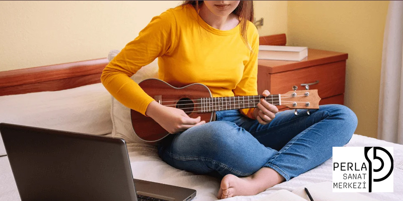 izmirde online ukulele dersleri Perla Sanat online ukulele dersleri